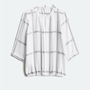 41 Hawthorn Juanis Pleat Detail Gathering Hem Blouse